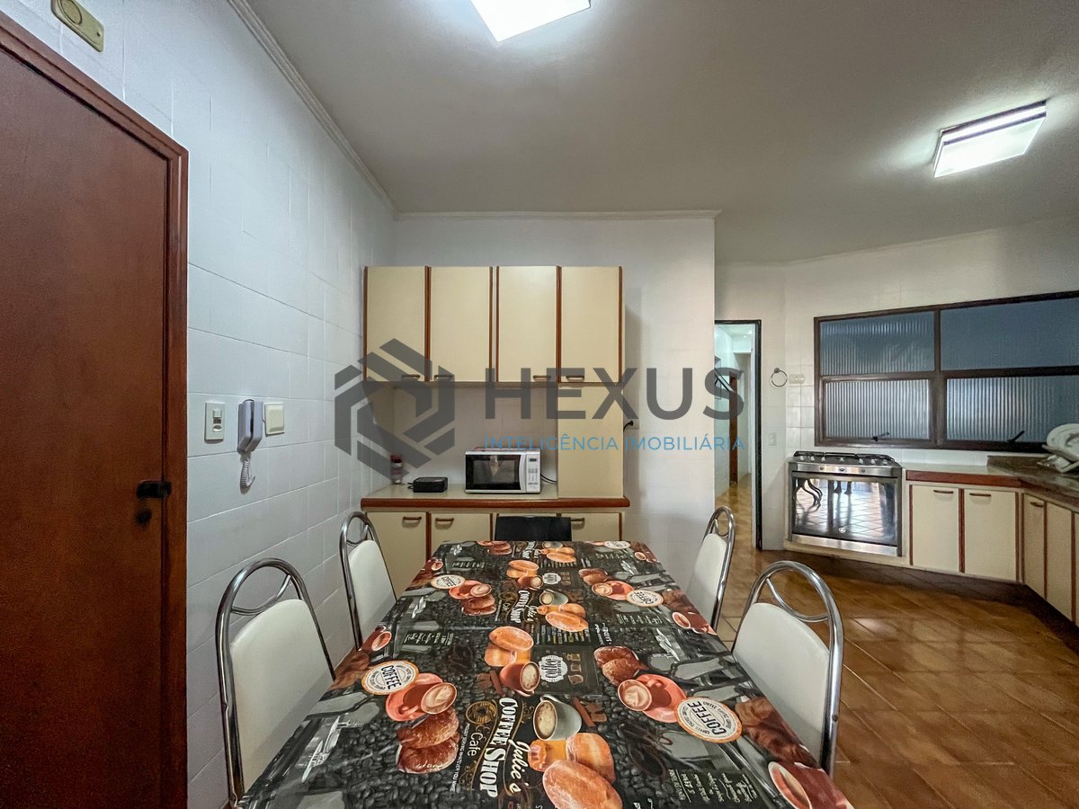 Foto 23 de Apartamento  com varanda vista mar na beira mar da Praia das Pitangueiras, Guaruja