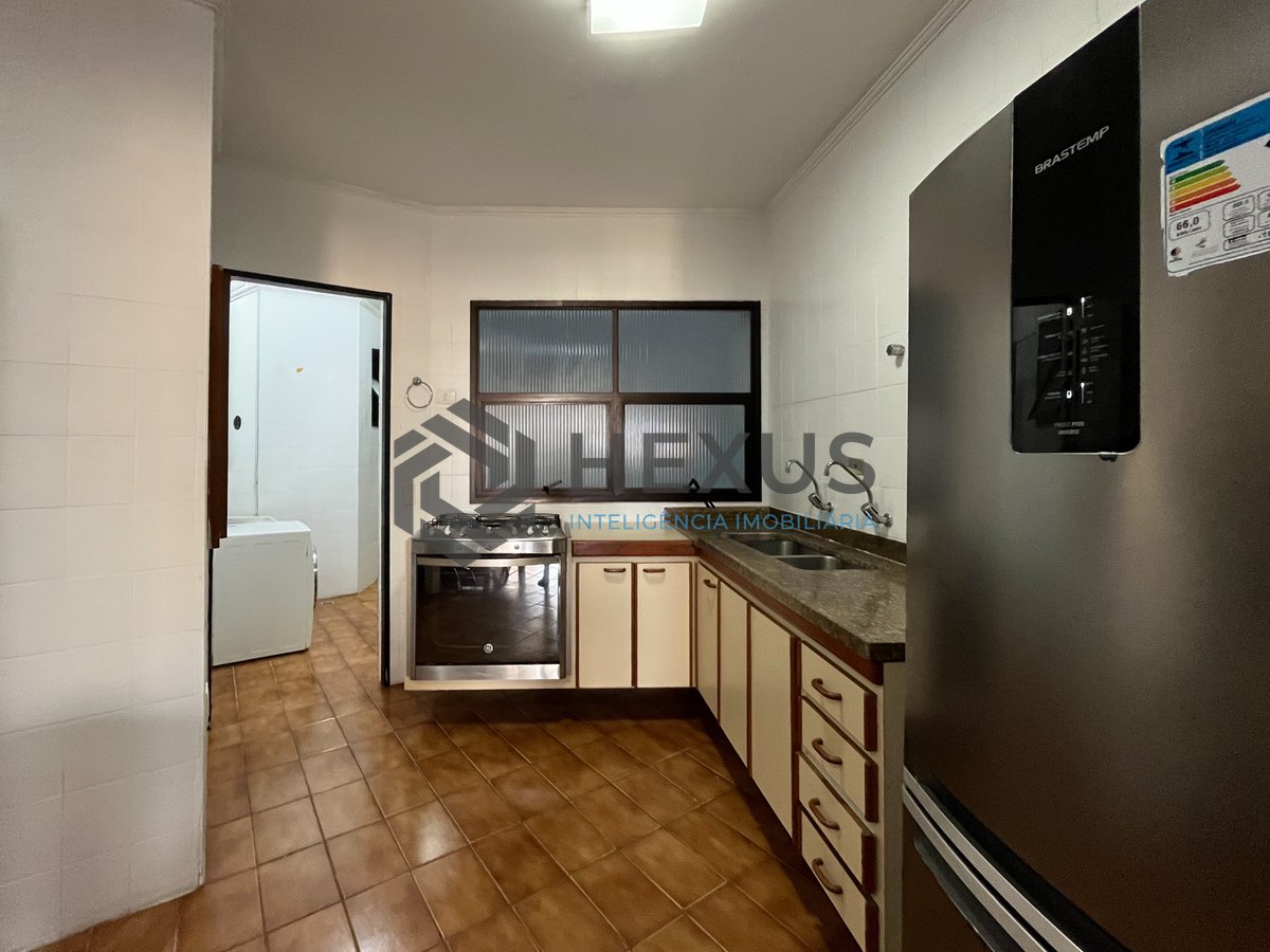 Foto 24 de Apartamento  com varanda vista mar na beira mar da Praia das Pitangueiras, Guaruja