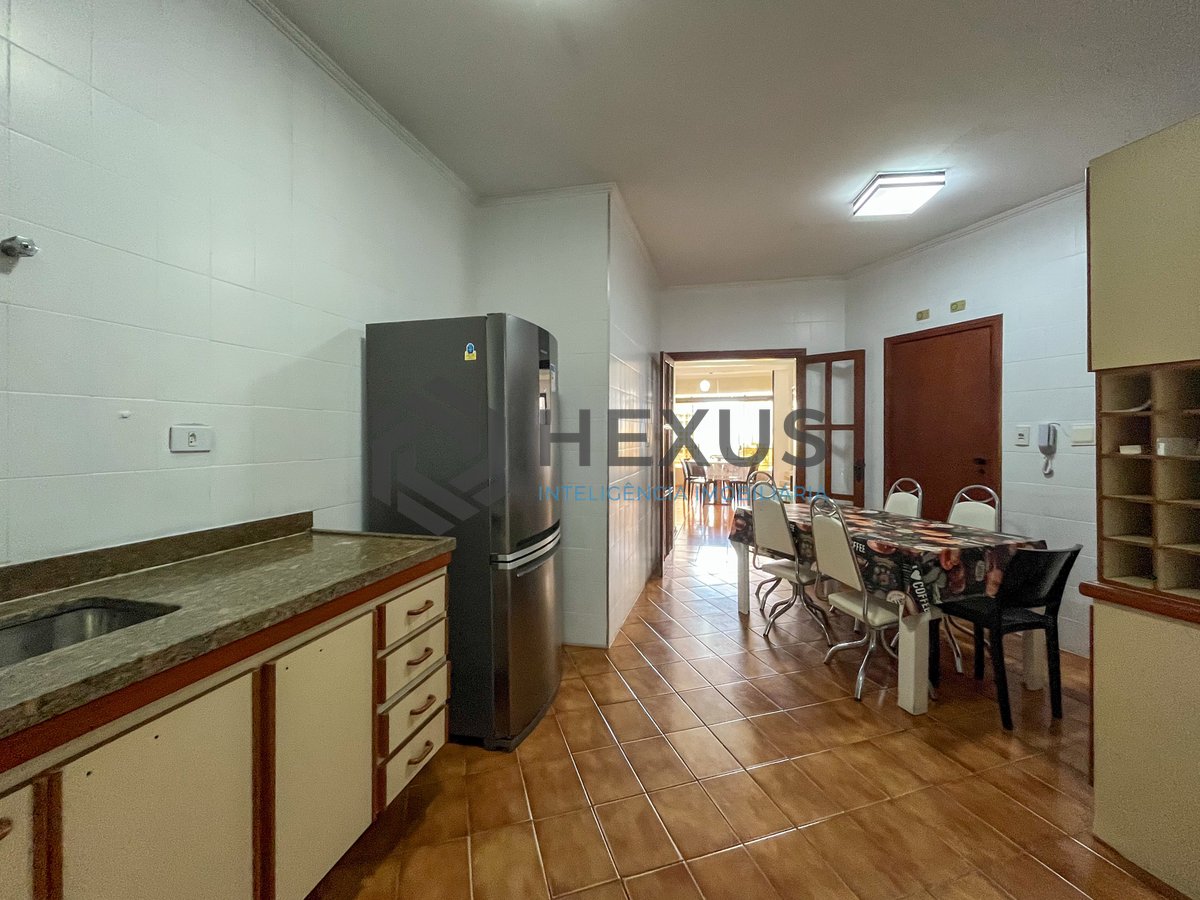 Foto 26 de Apartamento  com varanda vista mar na beira mar da Praia das Pitangueiras, Guaruja