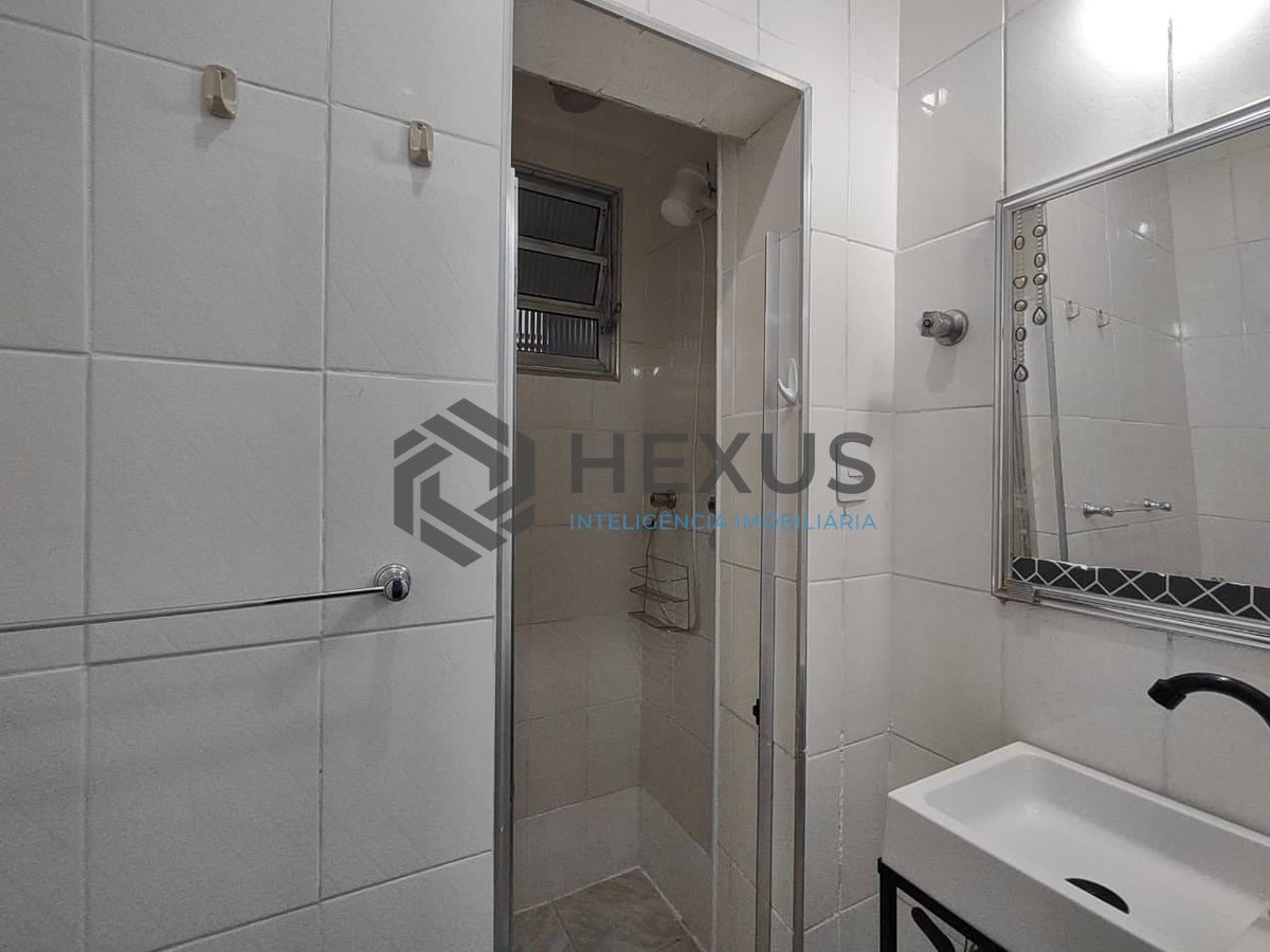 Foto 12 de Apartamento reformado na região do Aquário na Praia da Enseada, Guaruja