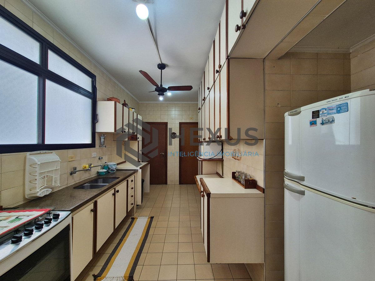 Foto 31 de Apartamento com varanda e lazer na Praia das Pitangueiras, Guaruja