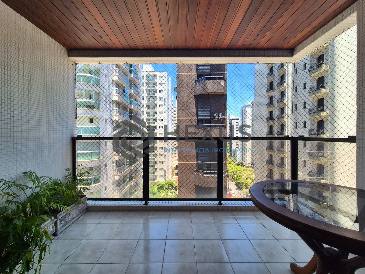 Foto 9 de Apartamento com varanda e lazer na Praia das Pitangueiras, Guaruja