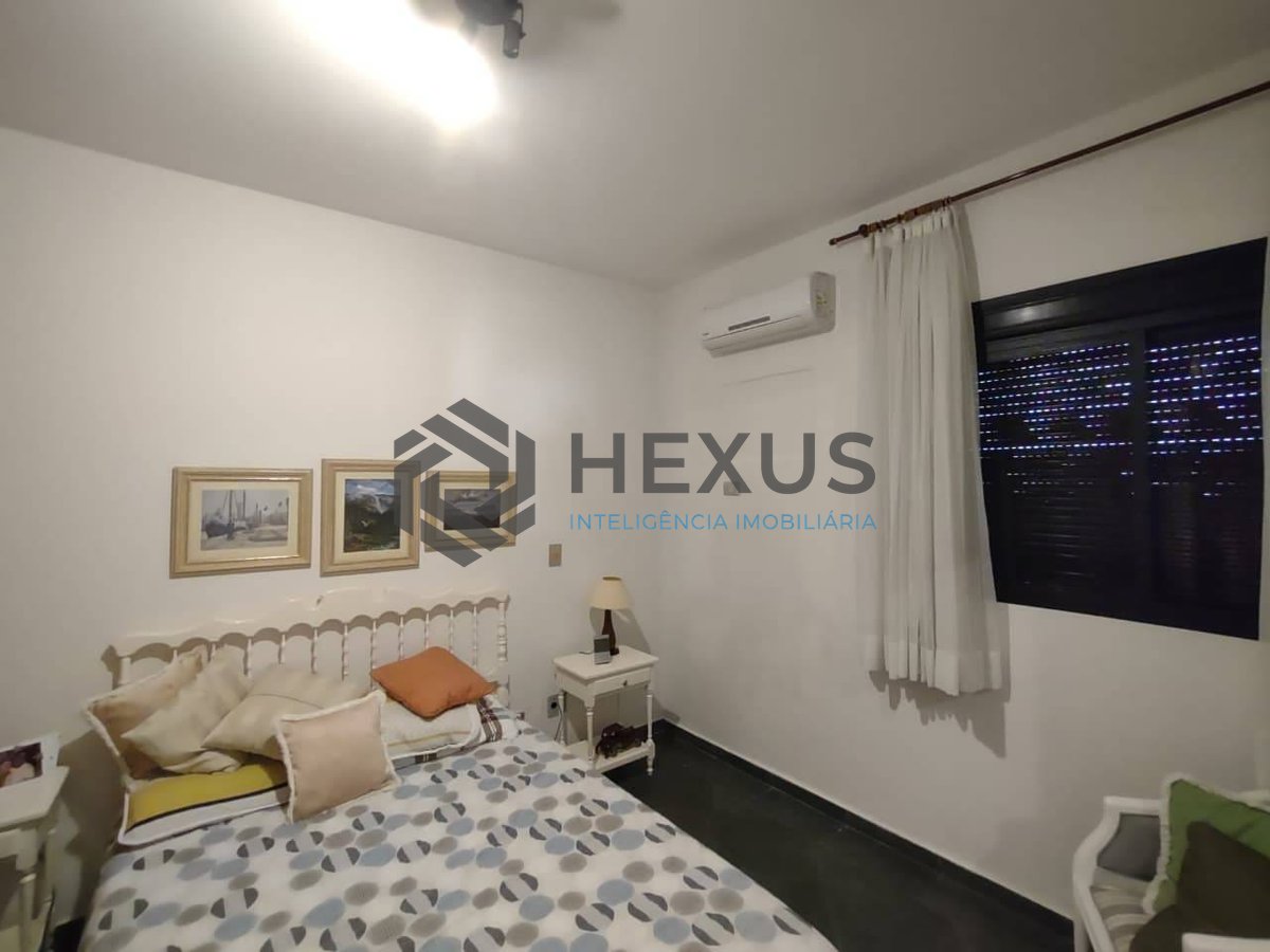 Foto 6 de Apartamento com varanda na Praia da Enseada, Guaruja