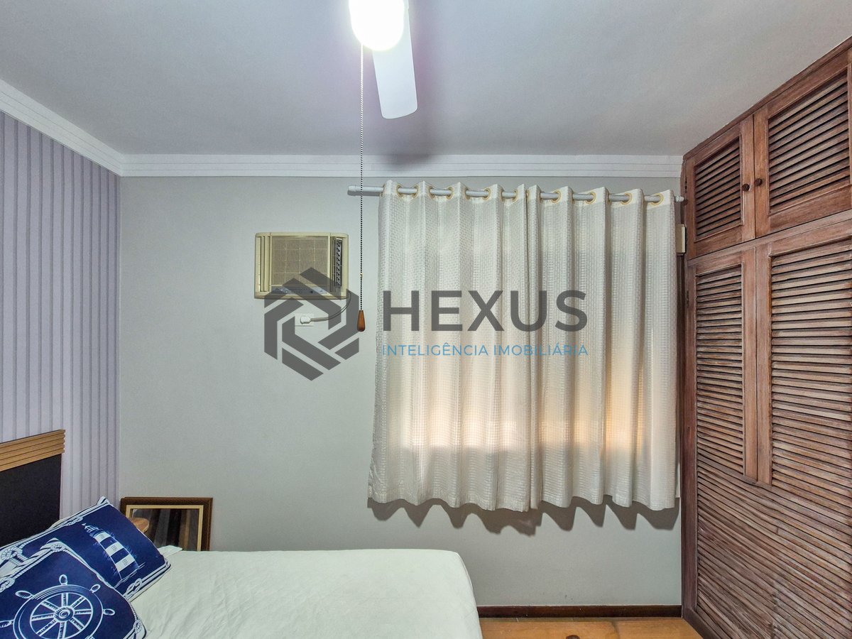 Foto 22 de Apartamento com varanda e lazer a duas quadras da Praia das Pitangueiras, Guaruja
