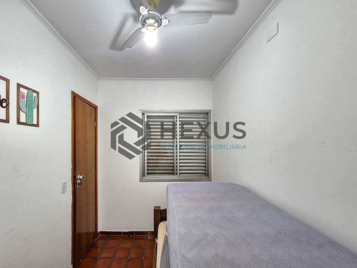 Foto 18 de Apartamento com varanda e lazer na Praia das Pitangueiras, Guaruja