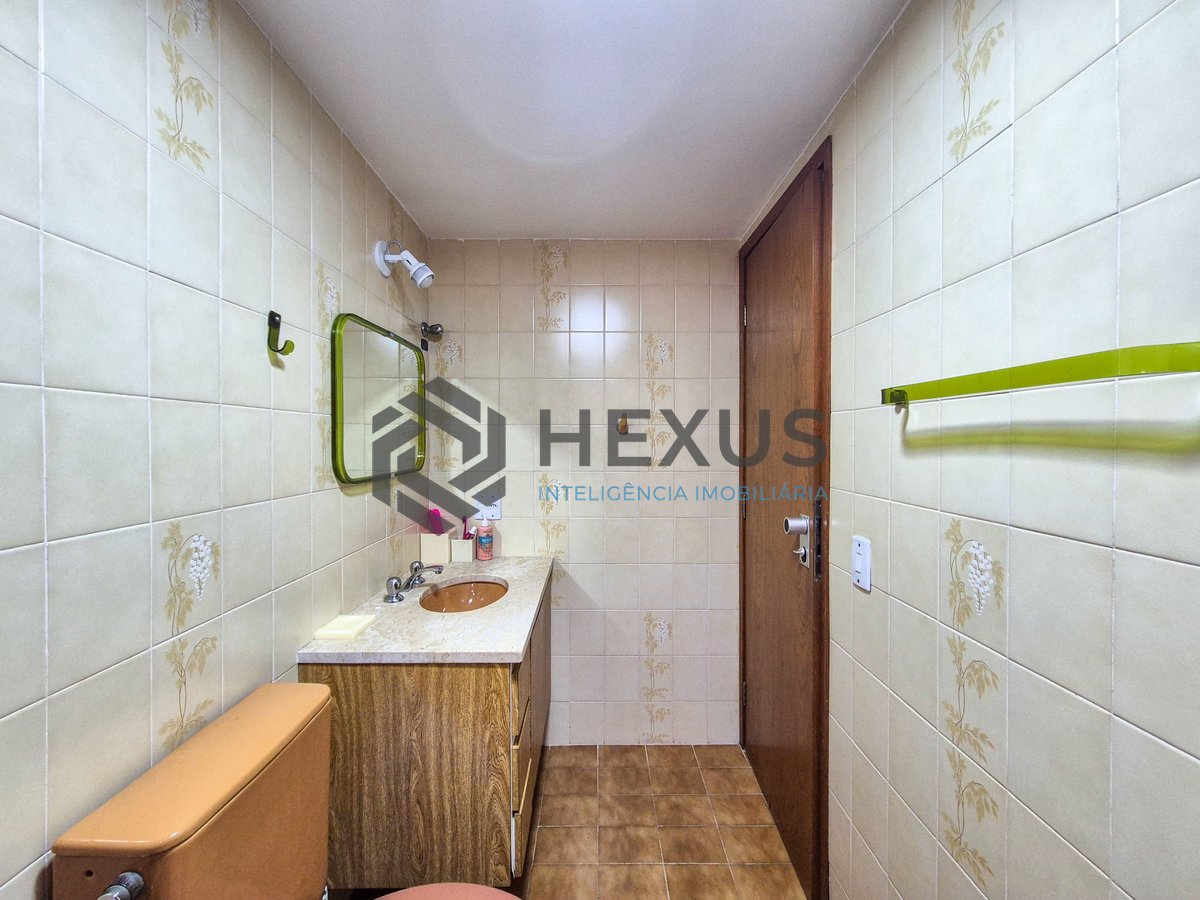 Foto 30 de Apartamento com varanda e lazer na Praia das Pitangueiras, Guaruja