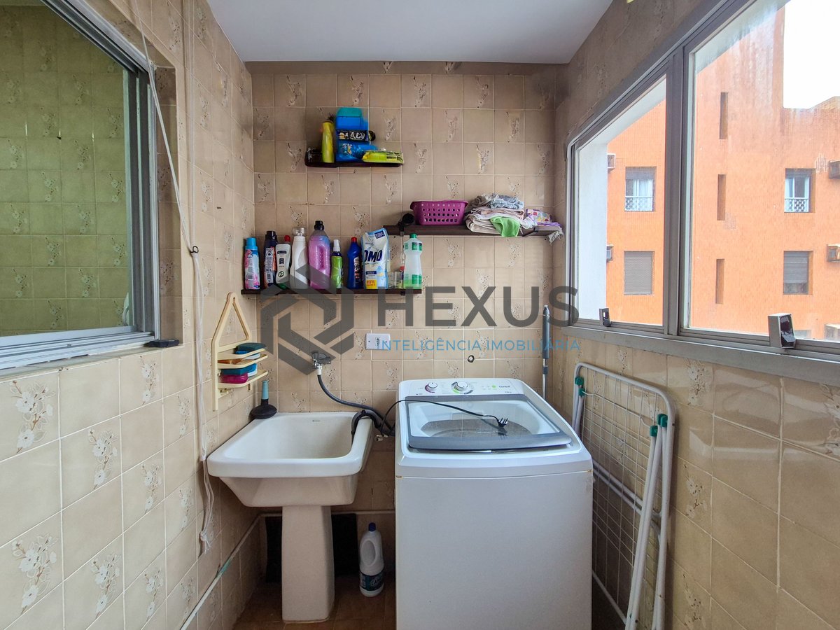 Foto 35 de Apartamento com varanda e lazer na Praia das Pitangueiras, Guaruja