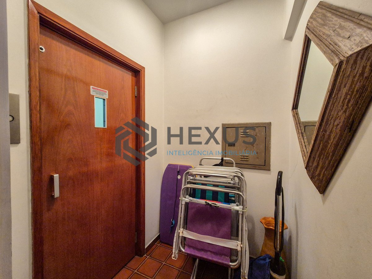 Foto 38 de Apartamento com varanda e lazer na Praia das Pitangueiras, Guaruja