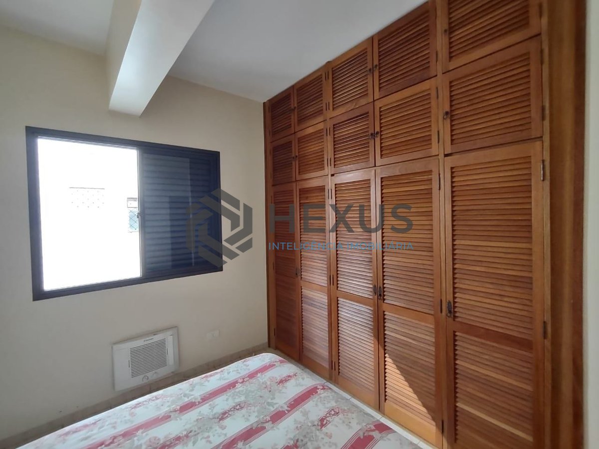 Foto 13 de Apartamento com varanda e lazer na Praia da Enseada, Guaruja