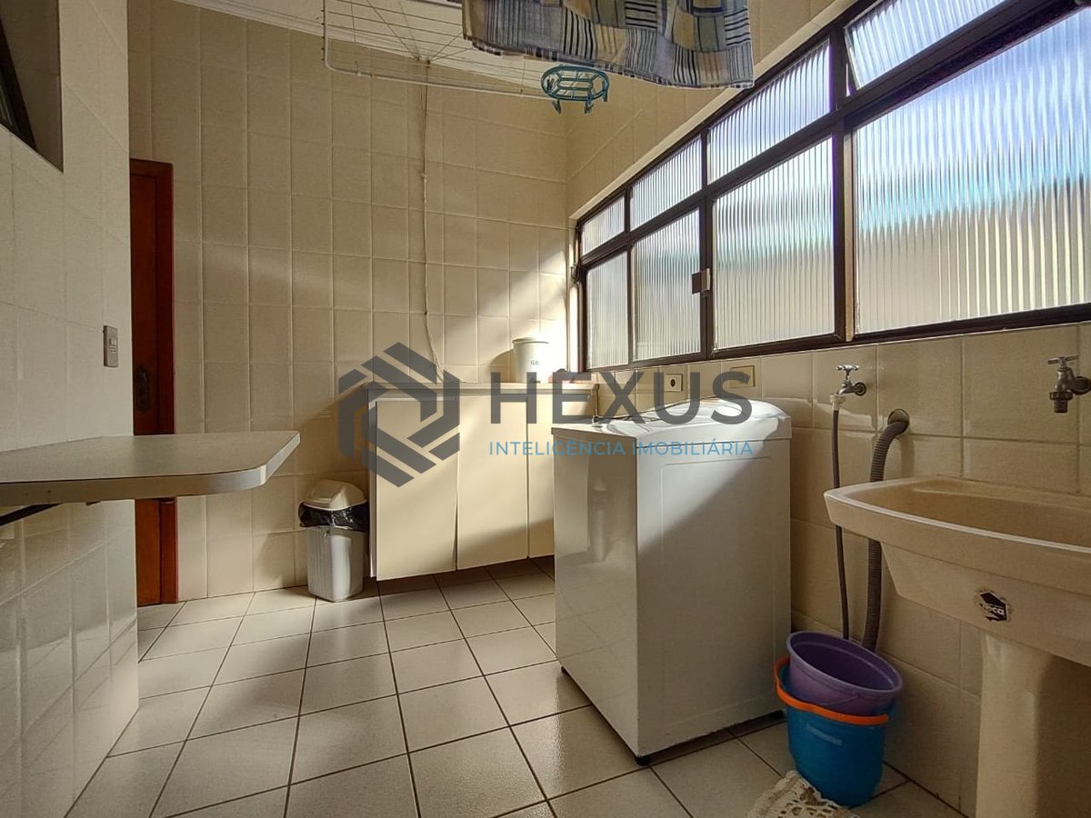 Foto 19 de Apartamento com varanda e lazer na Praia da Enseada, Guaruja