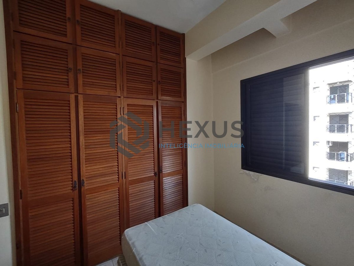 Foto 10 de Apartamento com varanda e lazer na Praia da Enseada, Guaruja