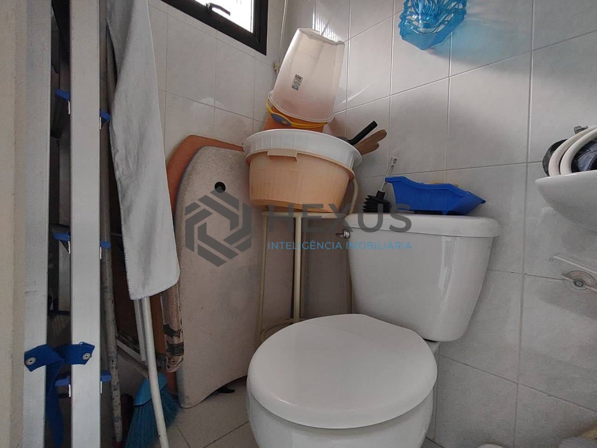Foto 16 de Apartamento com varanda e lazer na Praia da Enseada, Guaruja