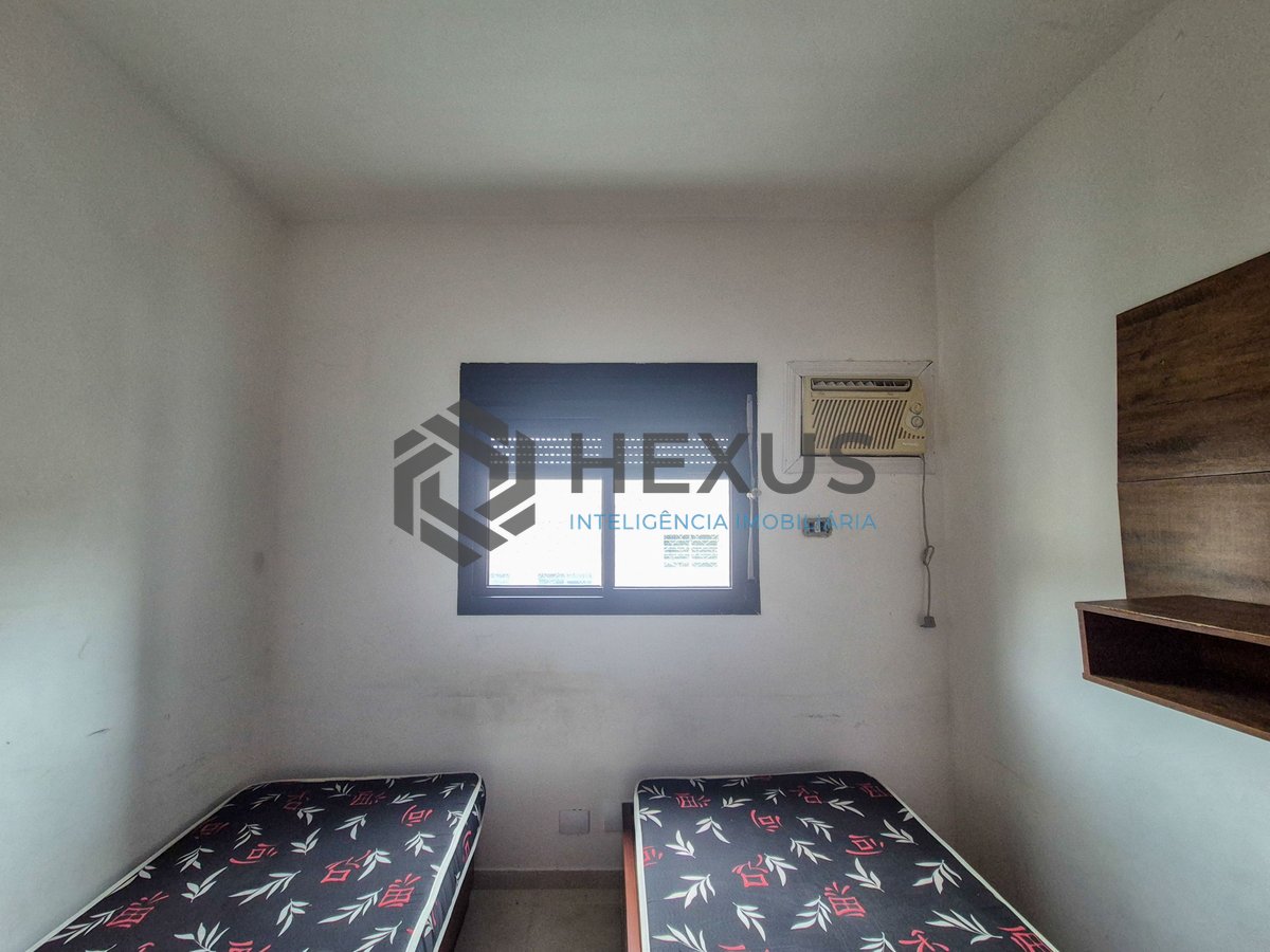 Foto 11 de Apartamento com varanda e lazer na Praia das Pitangueiras, Guaruja