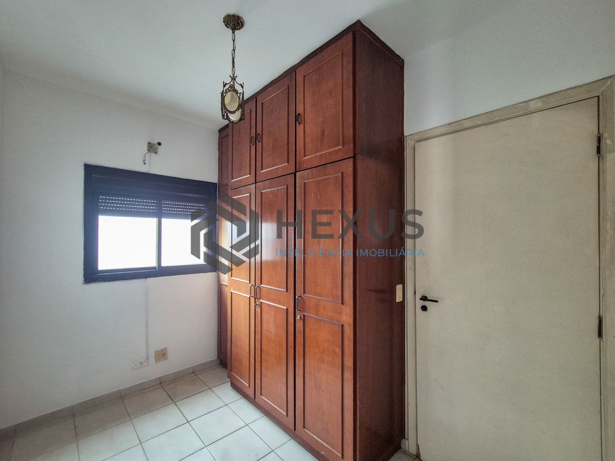Foto 14 de Apartamento com varanda e lazer na Praia das Pitangueiras, Guaruja