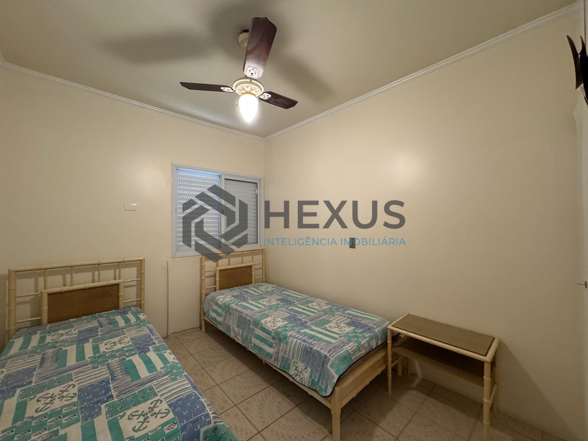 Foto 16 de Apartamento com varanda na quadra mar da Praia das Pitangueiras, Guaruja