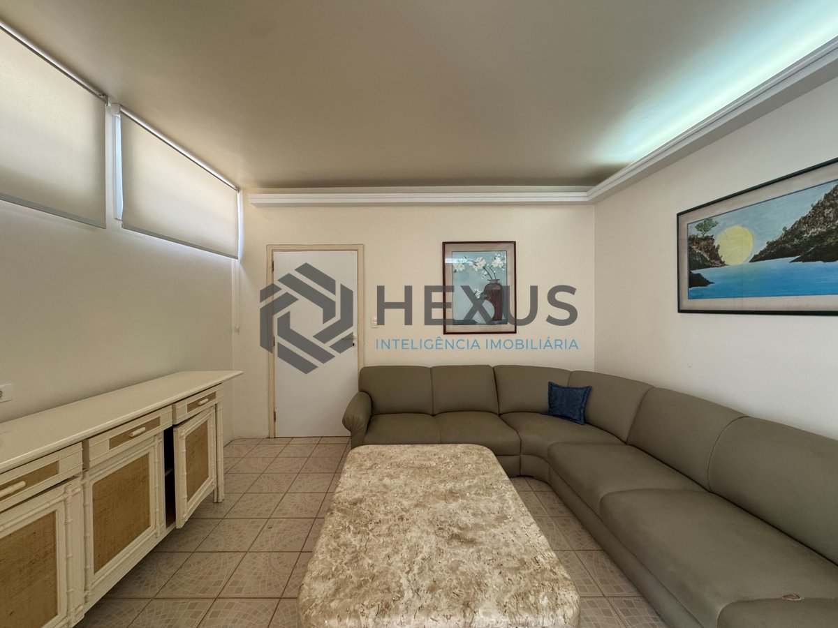 Foto 5 de Apartamento com varanda na quadra mar da Praia das Pitangueiras, Guaruja