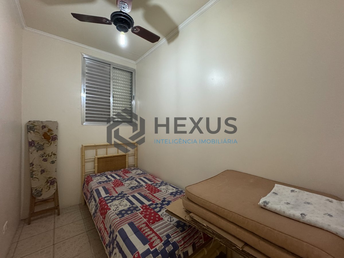 Foto 7 de Apartamento com varanda na quadra mar da Praia das Pitangueiras, Guaruja