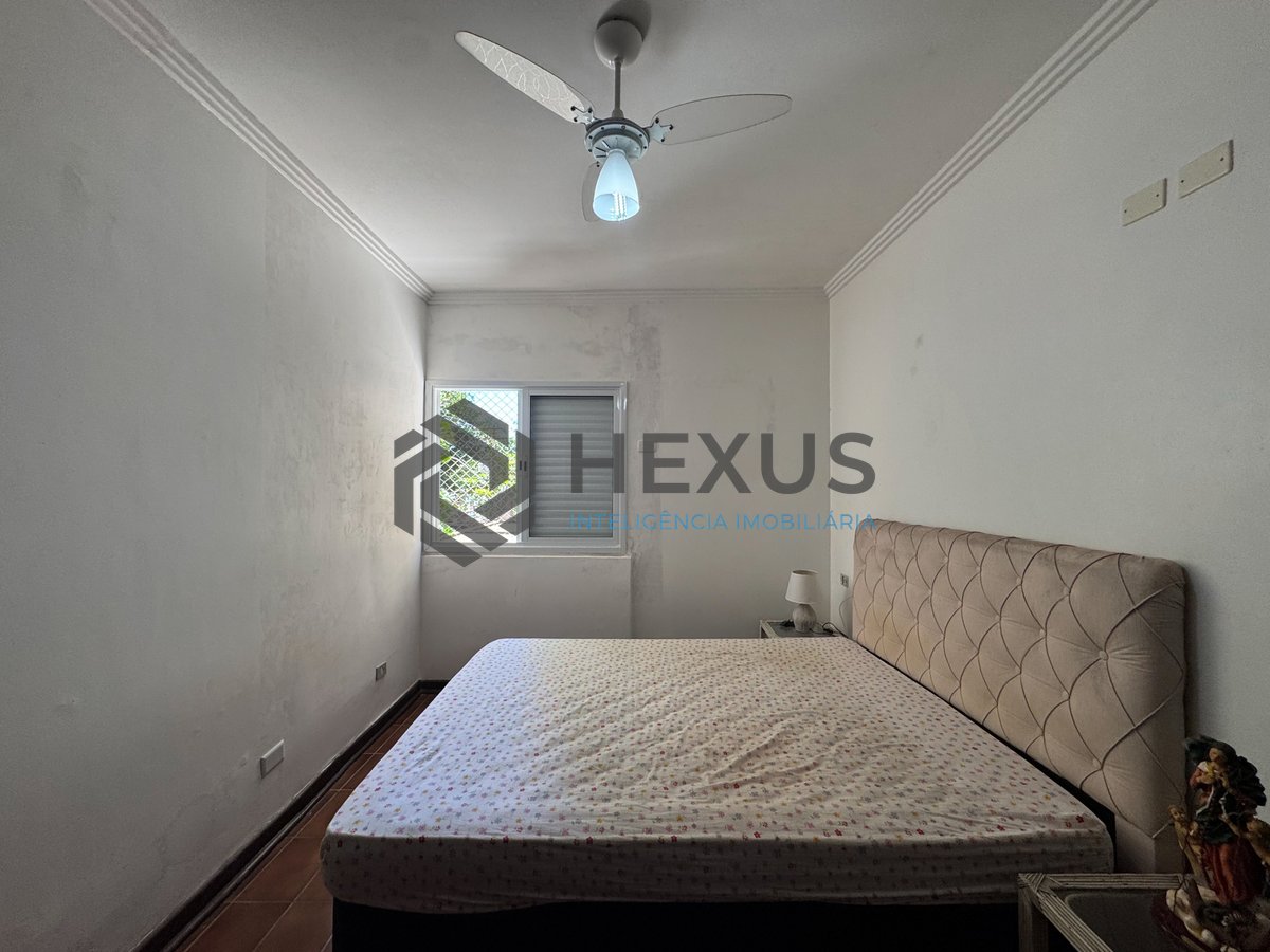 Foto 12 de Apartamento com varanda na quadra mar da Praia das Pitangueiras, Guaruja