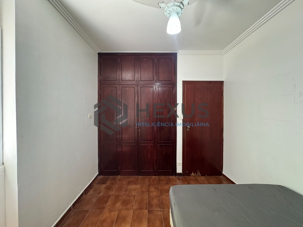 Foto 16 de Apartamento com varanda na quadra mar da Praia das Pitangueiras, Guaruja