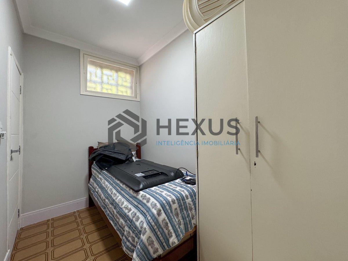 Foto 18 de Apartamento reformado com varanda na quadra mar da Praia das Pitangueiras, Guaruja
