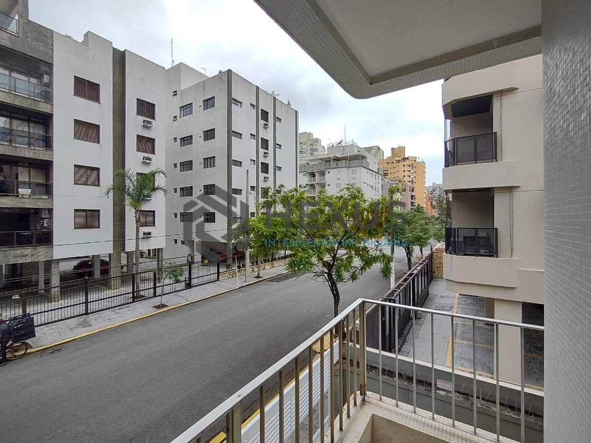 Foto 2 de Apartamento com varanda na Praia da Enseada, Guaruja