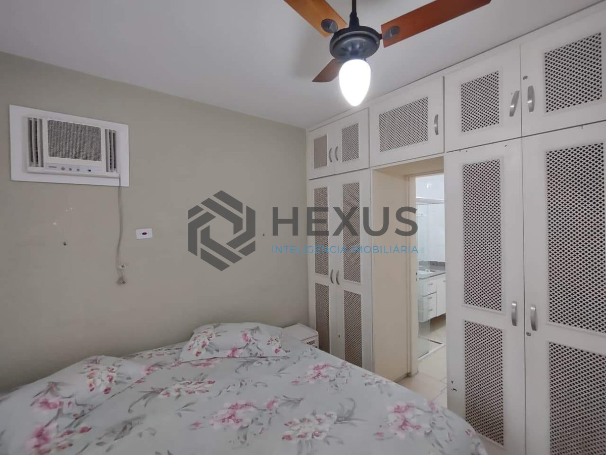Foto 18 de Apartamento com varanda na Praia da Enseada, Guaruja