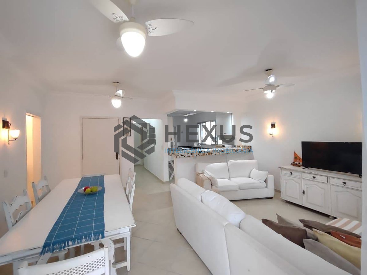 Foto 3 de Apartamento com varanda na Praia da Enseada, Guaruja