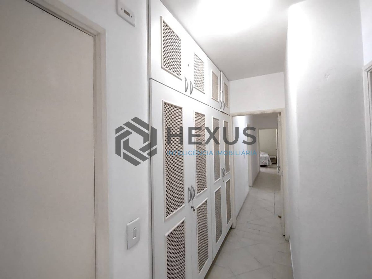 Foto 10 de Apartamento com varanda na Praia da Enseada, Guaruja