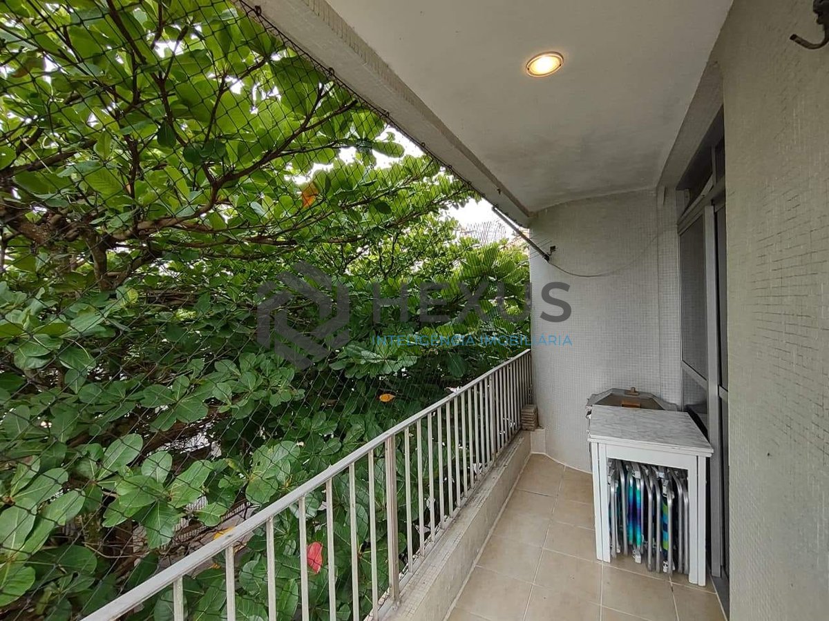 Foto 2 de Apartamento com varanda na Praia da Enseada, Guaruja