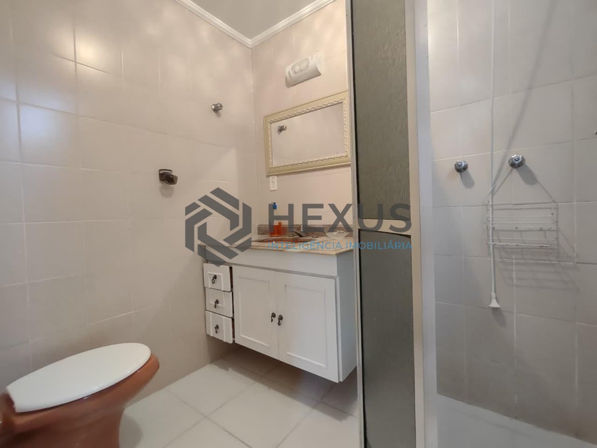 Foto 11 de Apartamento com varanda na Praia da Enseada, Guaruja