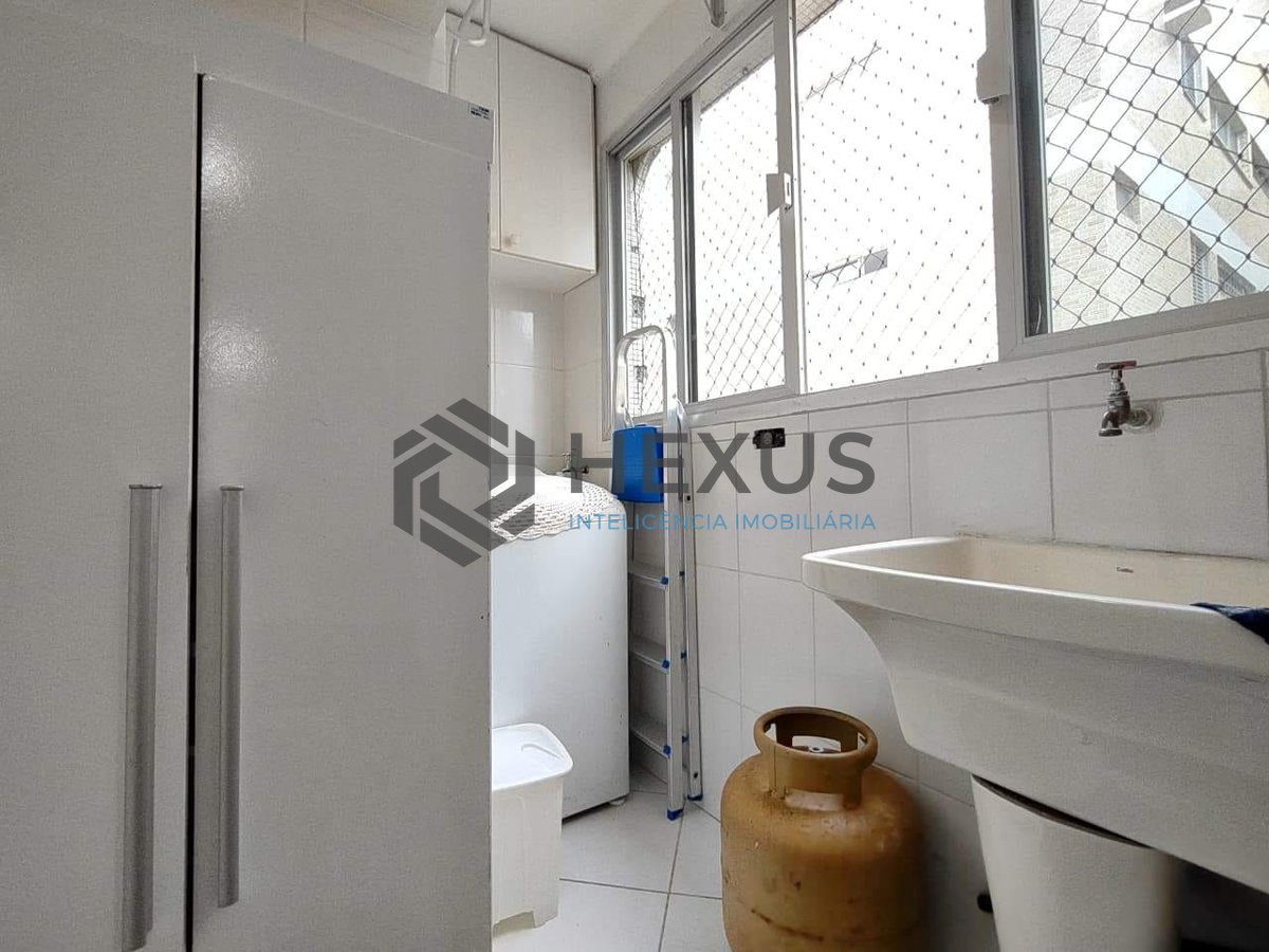 Foto 20 de Apartamento com varanda na Praia da Enseada, Guaruja