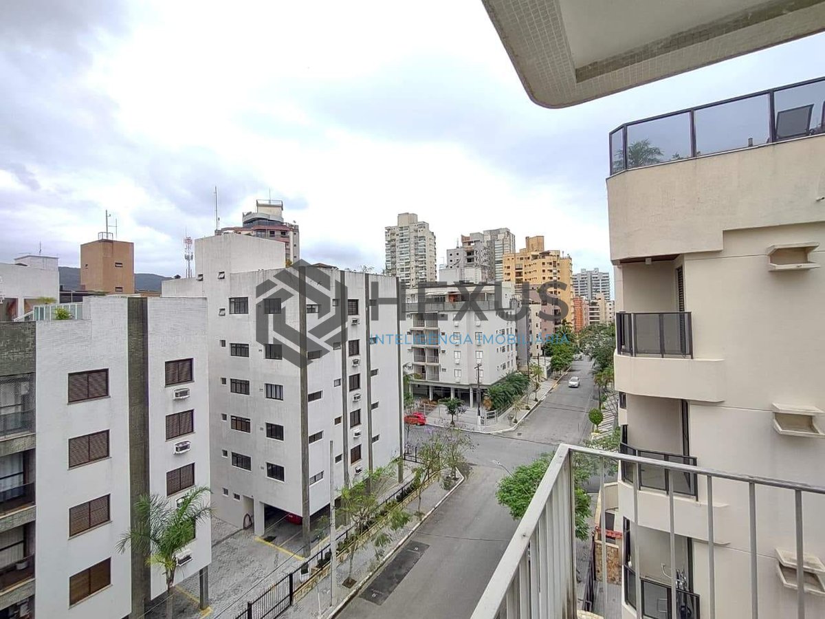 Foto 16 de Apartamento com varanda na Praia da Enseada, Guaruja