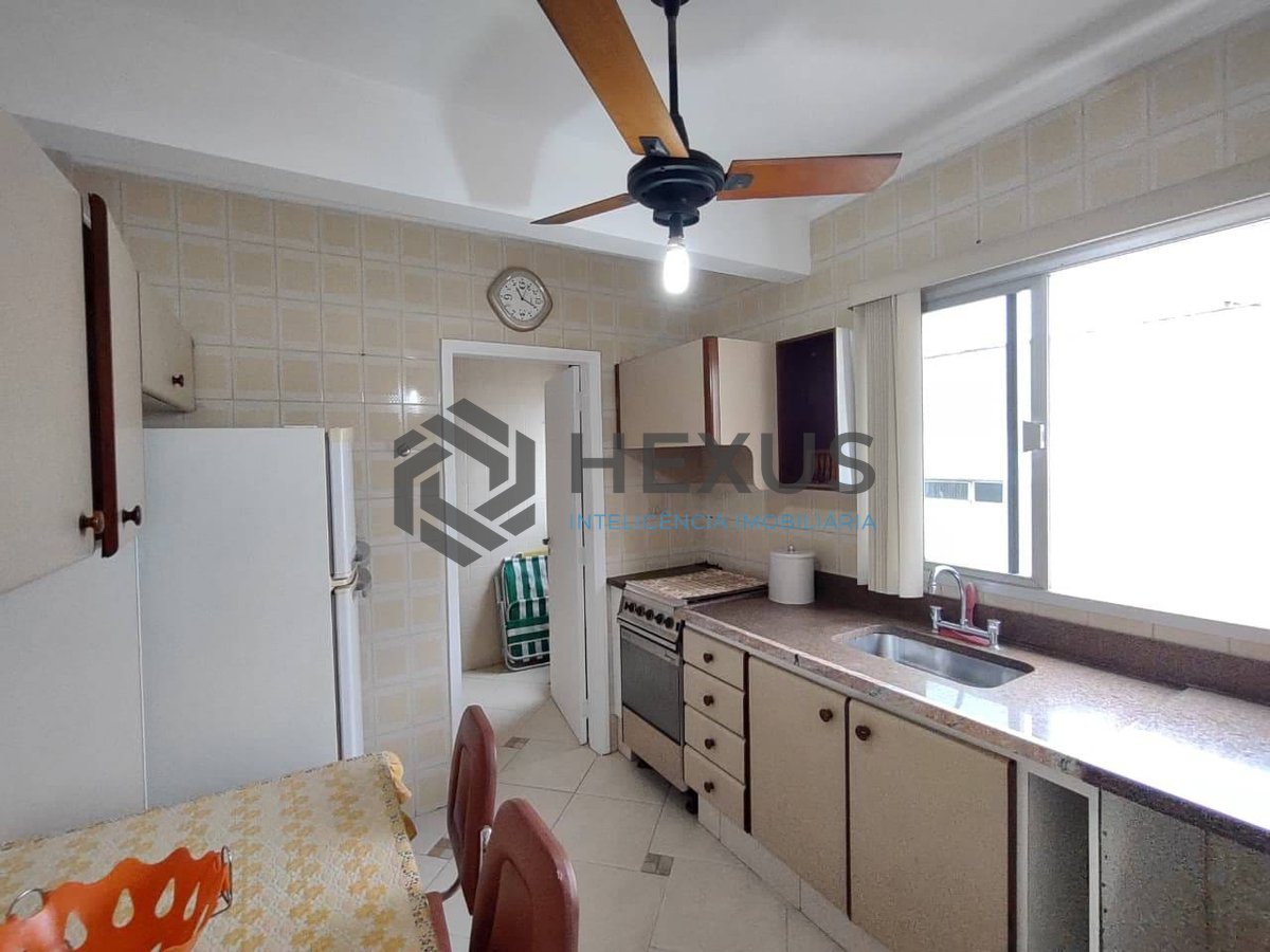 Foto 18 de Apartamento com varanda na Praia da Enseada, Guaruja