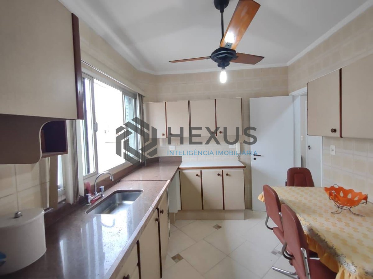 Foto 20 de Apartamento com varanda na Praia da Enseada, Guaruja