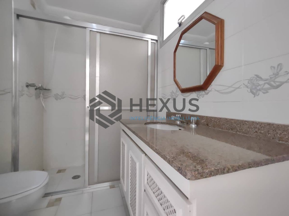 Foto 10 de Apartamento com varanda na Praia da Enseada, Guaruja