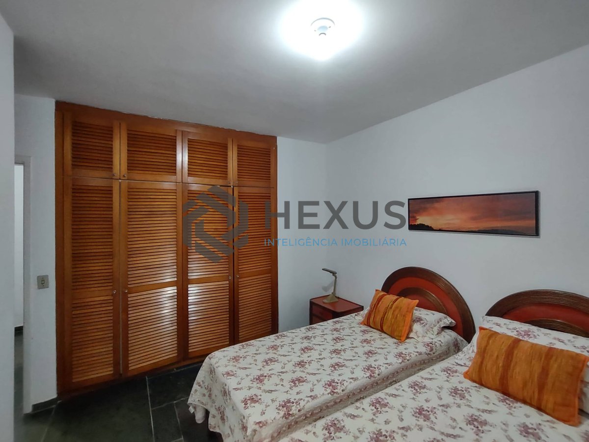 Foto 17 de Apartamento com varanda e lazer na região da Brunella da Praia da Enseada, Guarujá