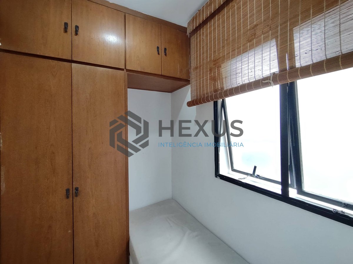 Foto 23 de Apartamento com varanda e lazer na região da Brunella da Praia da Enseada, Guarujá