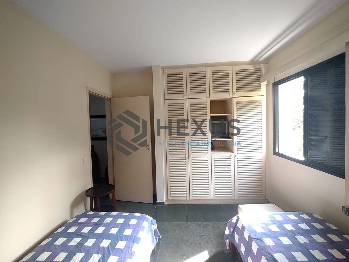 Foto 17 de Apartamento com varanda na Praia da Enseada, Guaruja