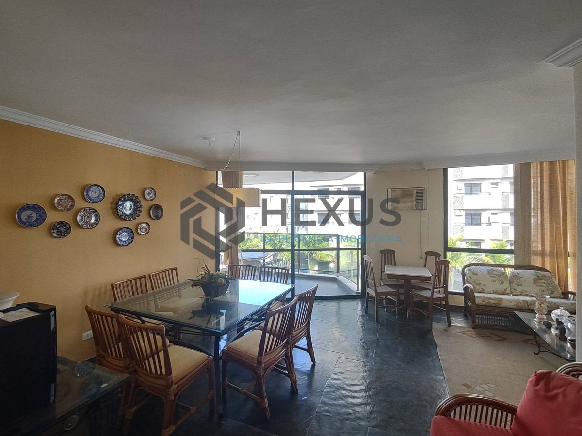 Foto 3 de Apartamento com varanda na Praia da Enseada, Guaruja