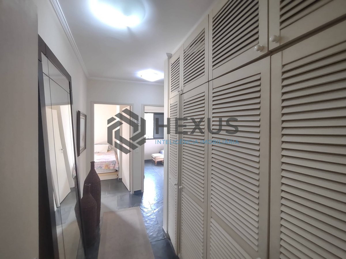 Foto 9 de Apartamento com varanda na Praia da Enseada, Guaruja