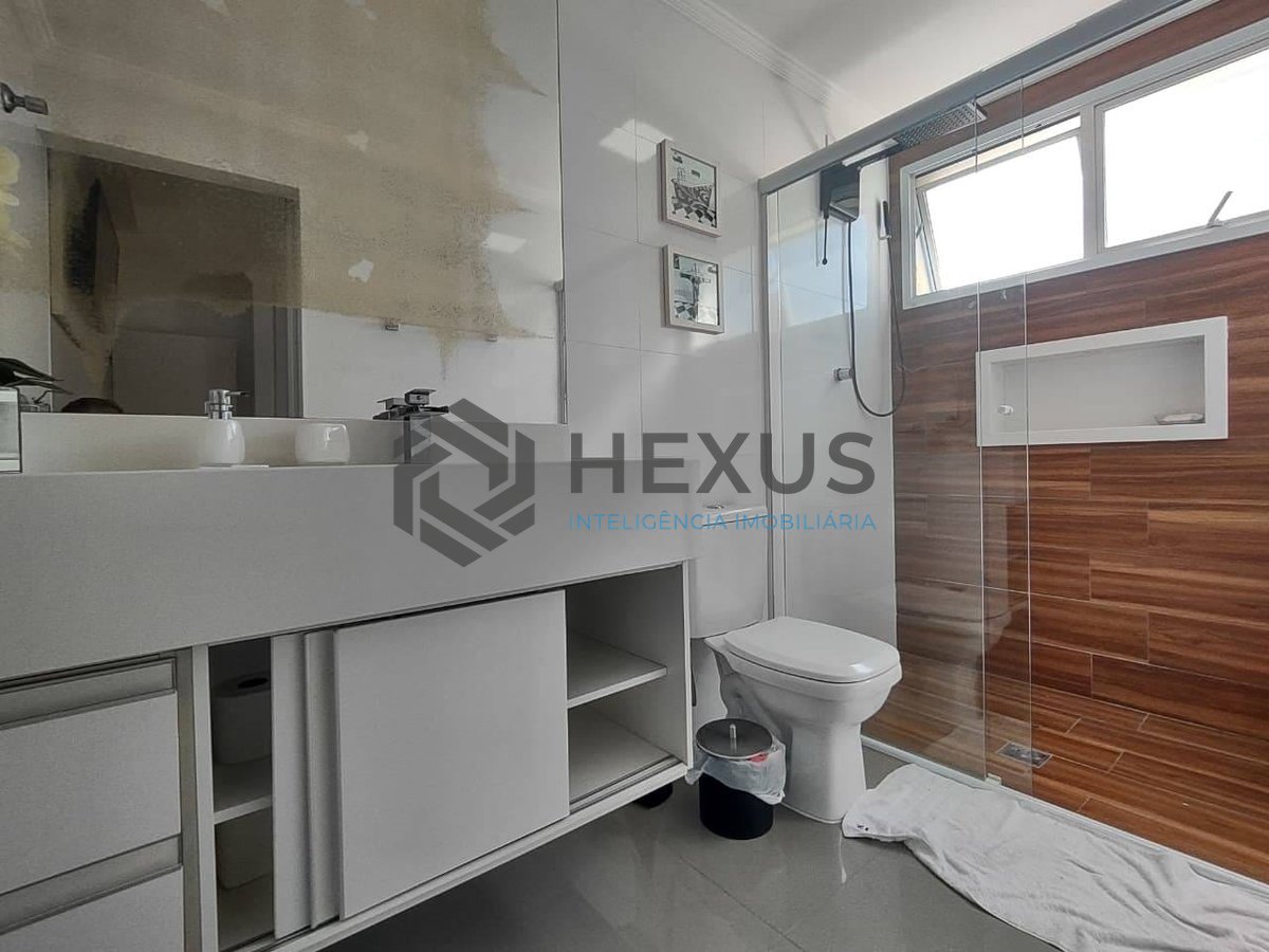 Foto 18 de Apartamento com varanda gourmet na Praia da Enseada, Guaruja