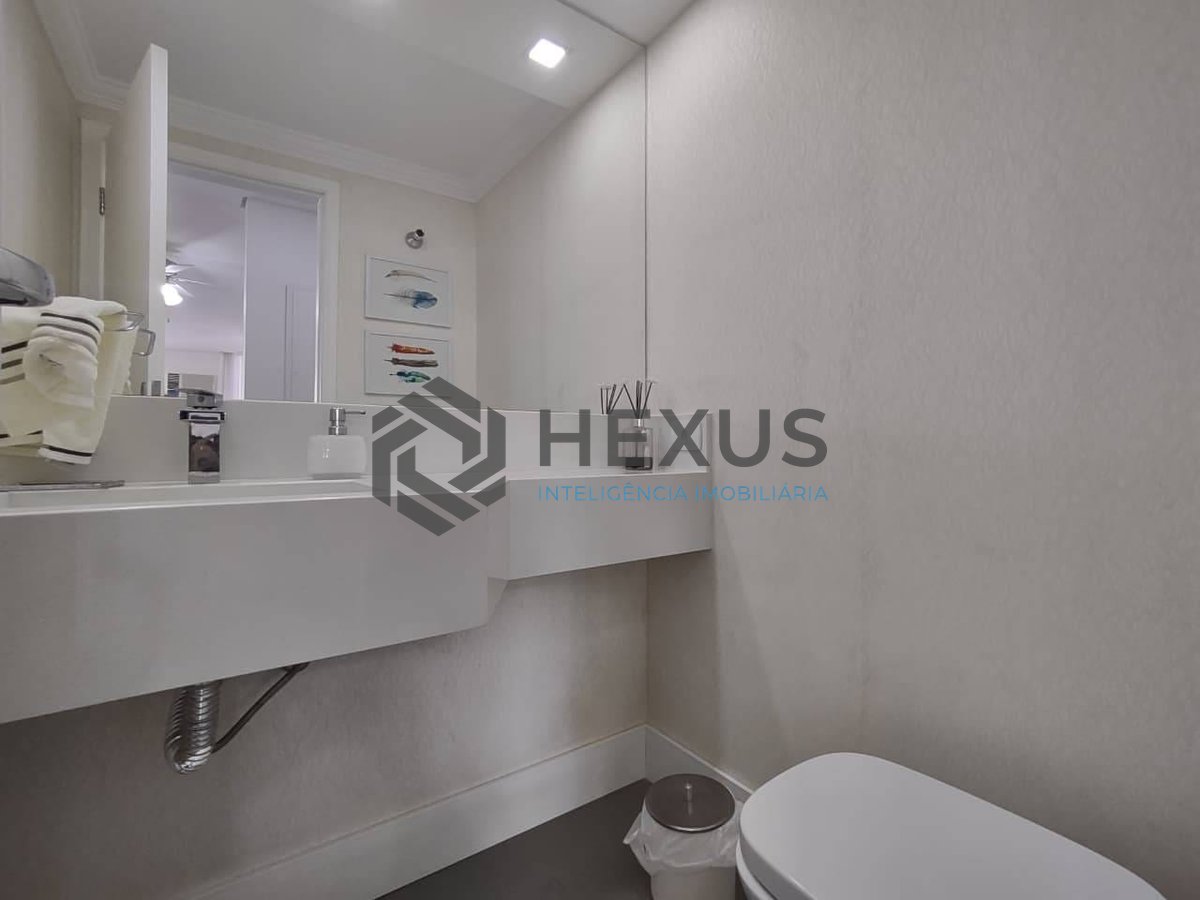 Foto 9 de Apartamento com varanda gourmet na Praia da Enseada, Guaruja
