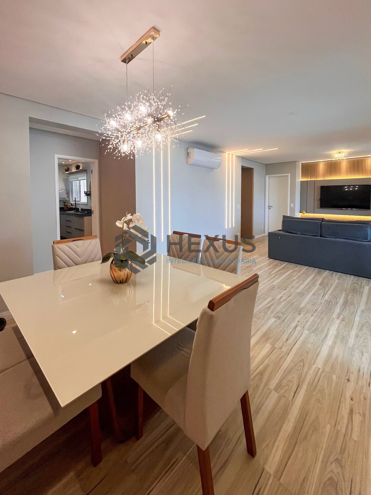 Foto 6 de Apartamento reformado com varanda gourmet e lazer em prédio novo a uma quadra da Praia das Asturias, Guaruja