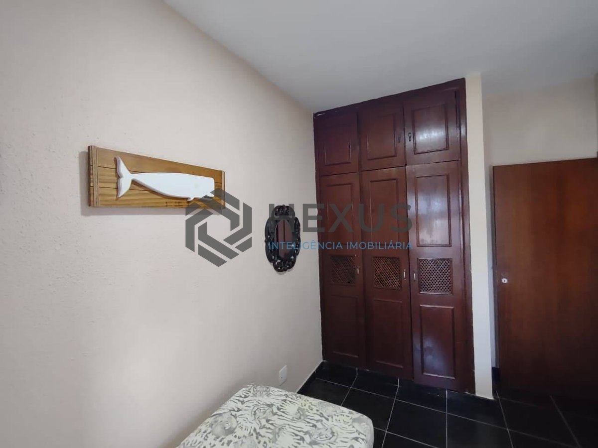 Foto 13 de Apartamento com varanda e vista mar na Praia da Enseada, Guaruja