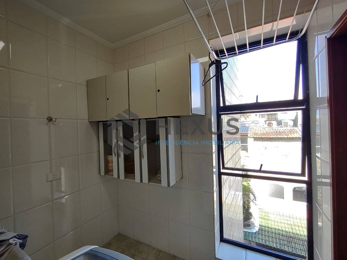 Foto 23 de Apartamento com varanda e vista mar na Praia da Enseada, Guaruja