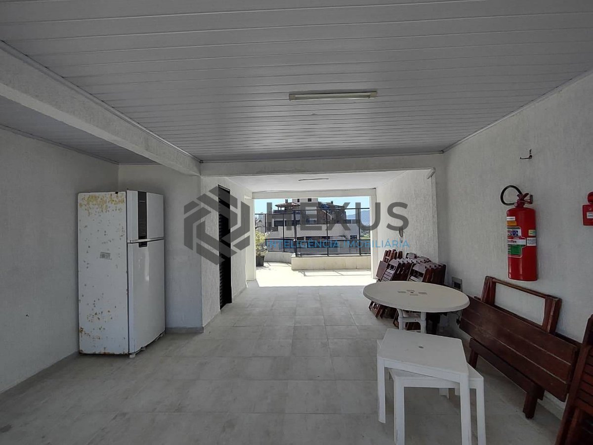 Foto 26 de Apartamento com varanda e vista mar na Praia da Enseada, Guaruja