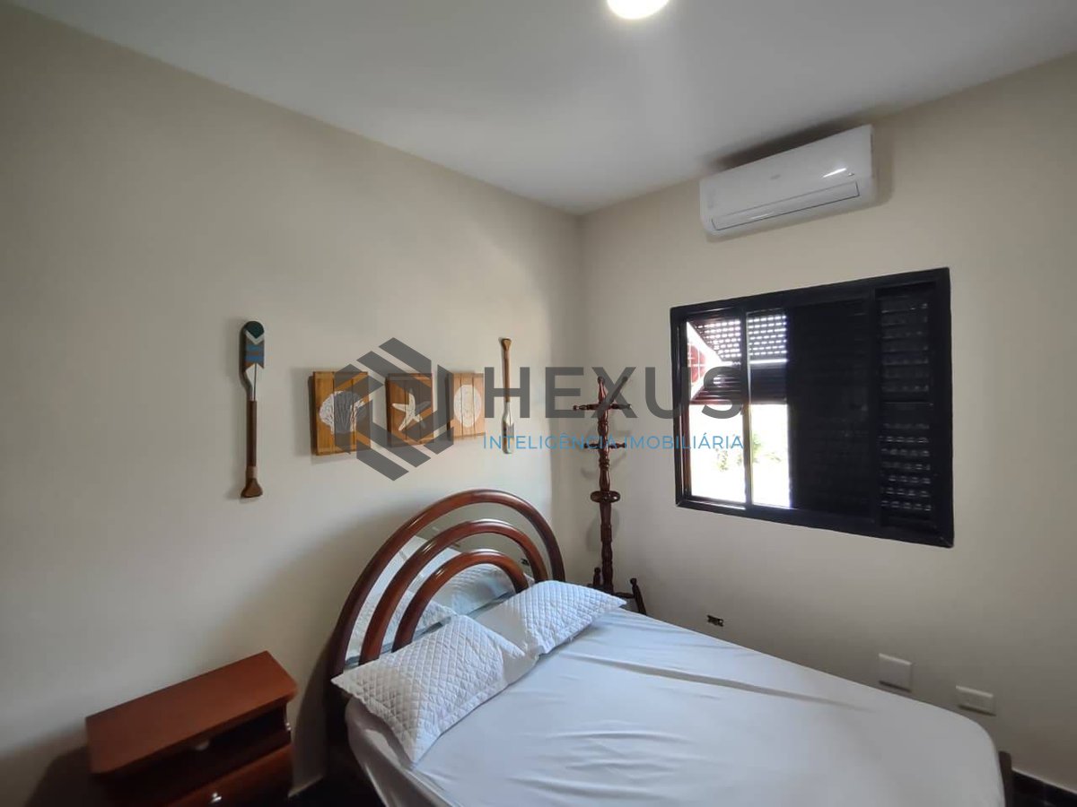 Foto 9 de Apartamento com varanda e vista mar na Praia da Enseada, Guaruja