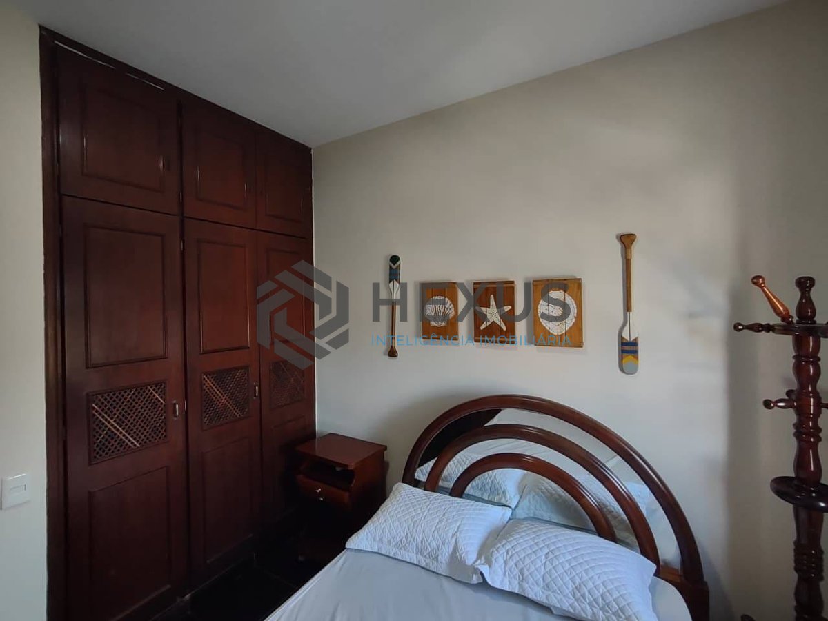 Foto 10 de Apartamento com varanda e vista mar na Praia da Enseada, Guaruja