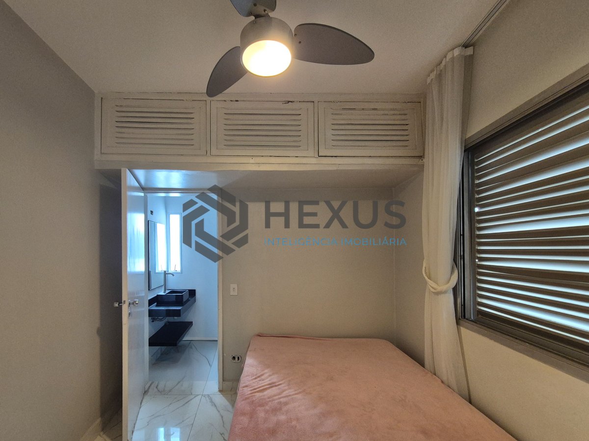 Foto 24 de Apartamento reformado com varanda e vista mar na quadra mar da Praia das Pitangueiras, Guaruja