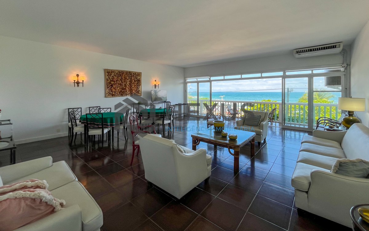 Foto 2 de Apartamento frente mar com varanda e vista mar na Praia das Pitangueiras, Guaruja